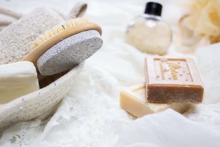 Cosmétique solide : la fin annoncée du flacon plastique ?